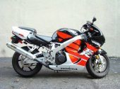 1999 Honda CBR 900 RR photo